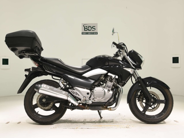 Suzuki GSR250
