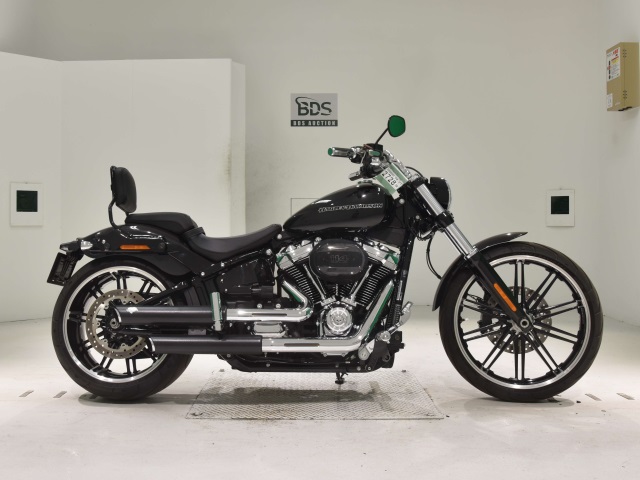 HD BREAKOUT FXBRS1870 2018
