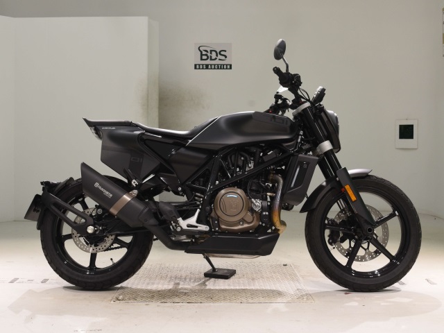 Husqvarna SVARTPILEN 701 2022