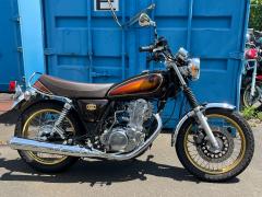 Yamaha SR400 2018