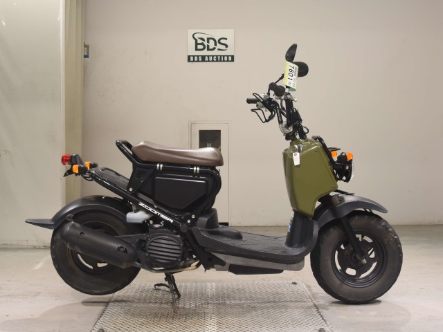 Honda ZOOMER 2011