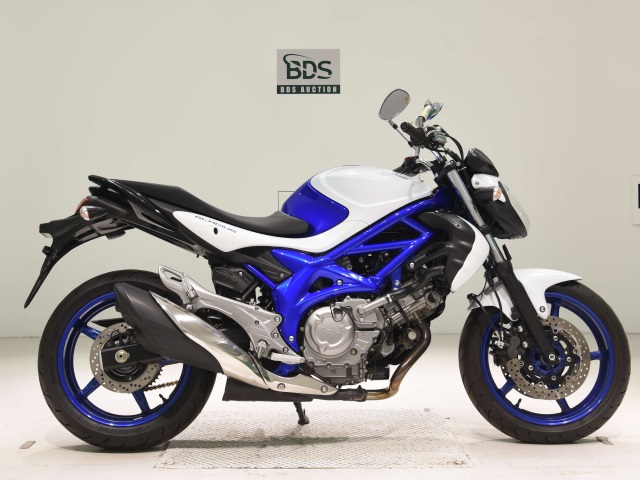 Suzuki GLADIUS SFV400 2011