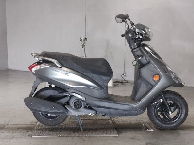 Yamaha AXIS Z 2022