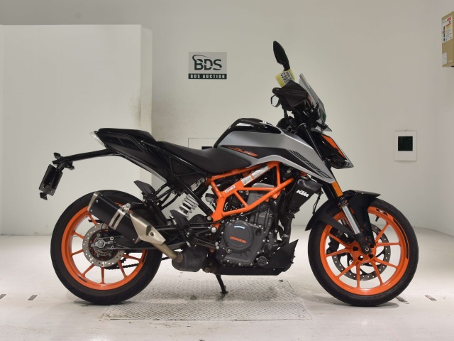 KTM 390 DUKE 2023