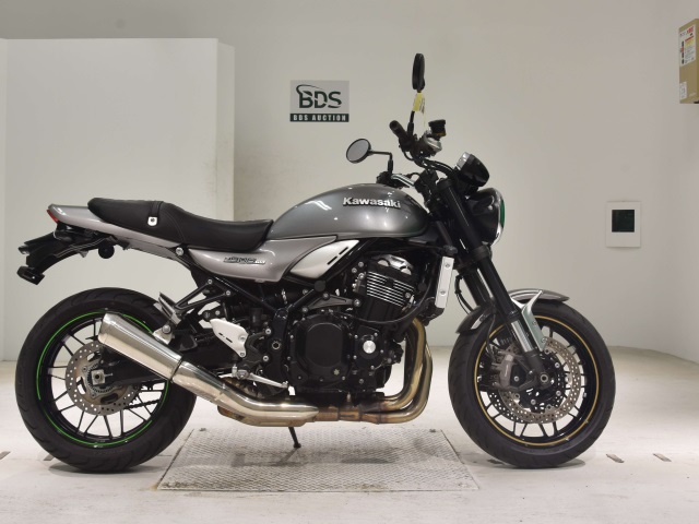 Kawasaki Z900RS 2021
