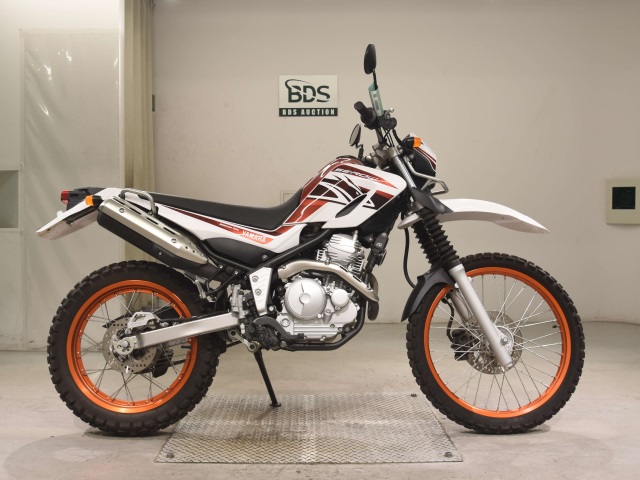 Yamaha SEROW XT250 2016