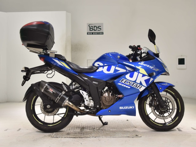 Suzuki GIXXER250