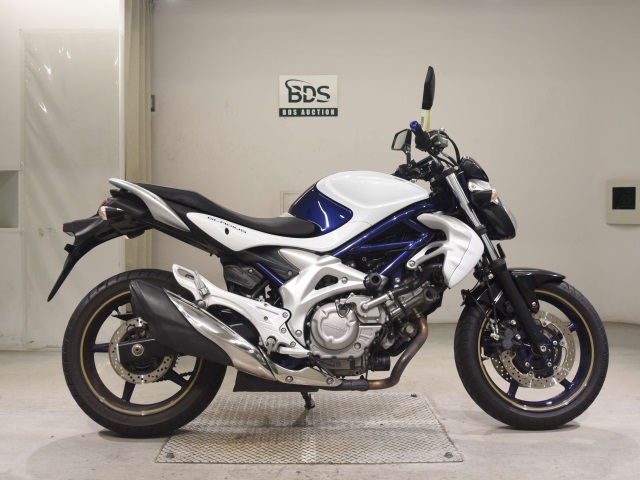 Suzuki GLADIUS SFV400 2011