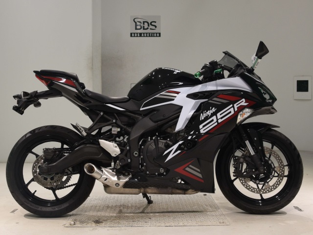 Kawasaki NINJA ZX-25R 2022