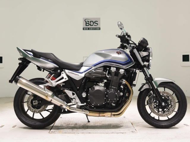 Honda CB1300SF 2023