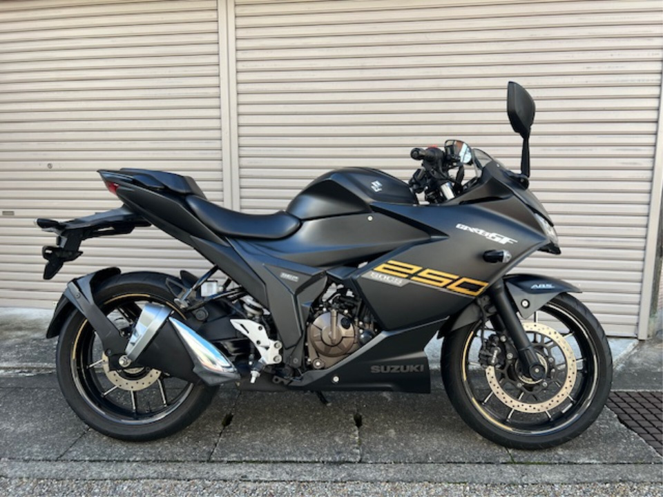 Suzuki GIXXER SF250