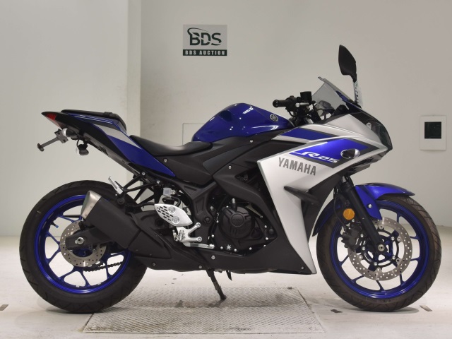 Yamaha YZF-R25A 2015