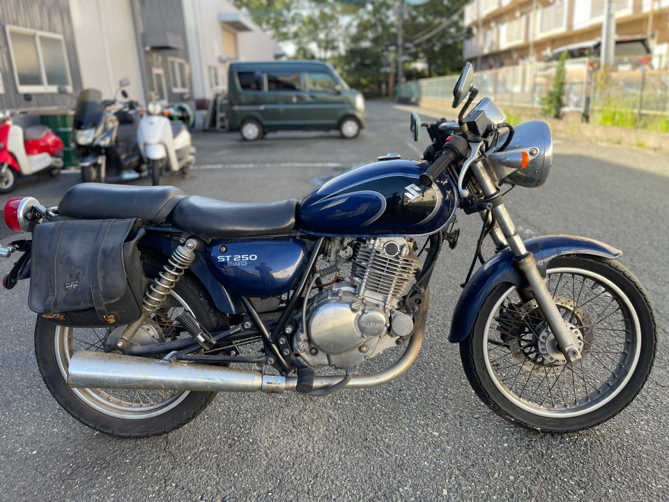 Suzuki ST250E