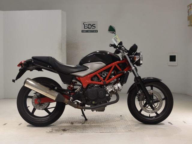 Honda VTR250 2011