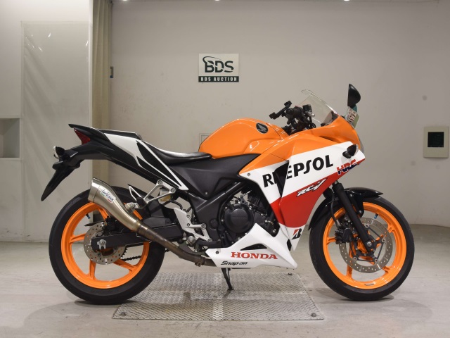 Honda CBR250R 2011