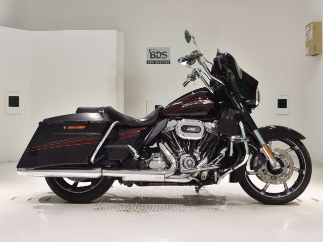 HD STREET GLIDE FLHXSE1800 2011