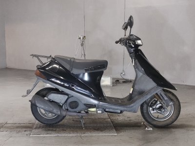 Suzuki ADDRESS V100