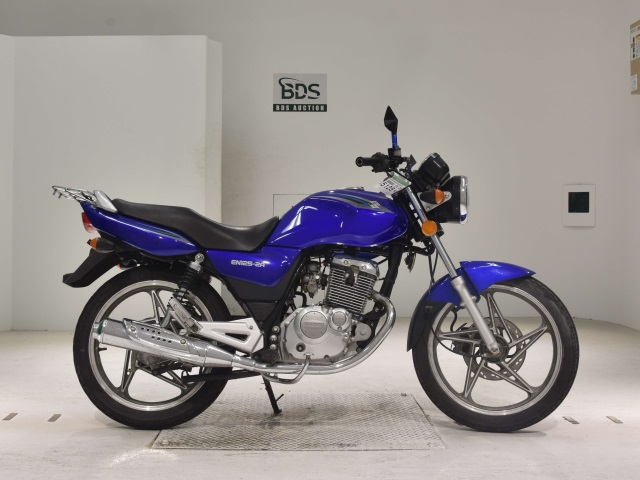Suzuki EN125-2A 2012