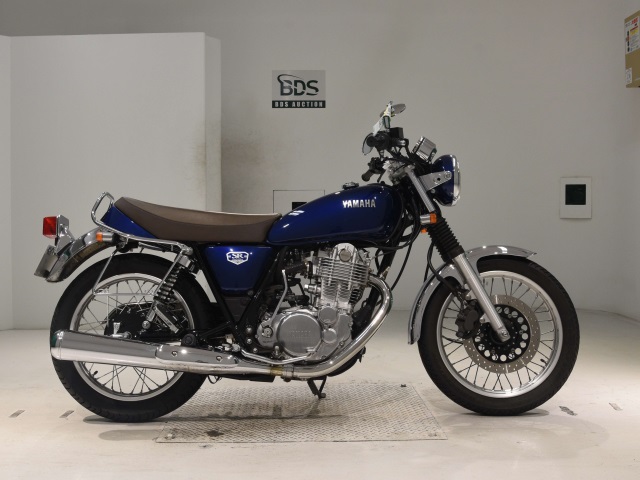 Yamaha SR400 2021