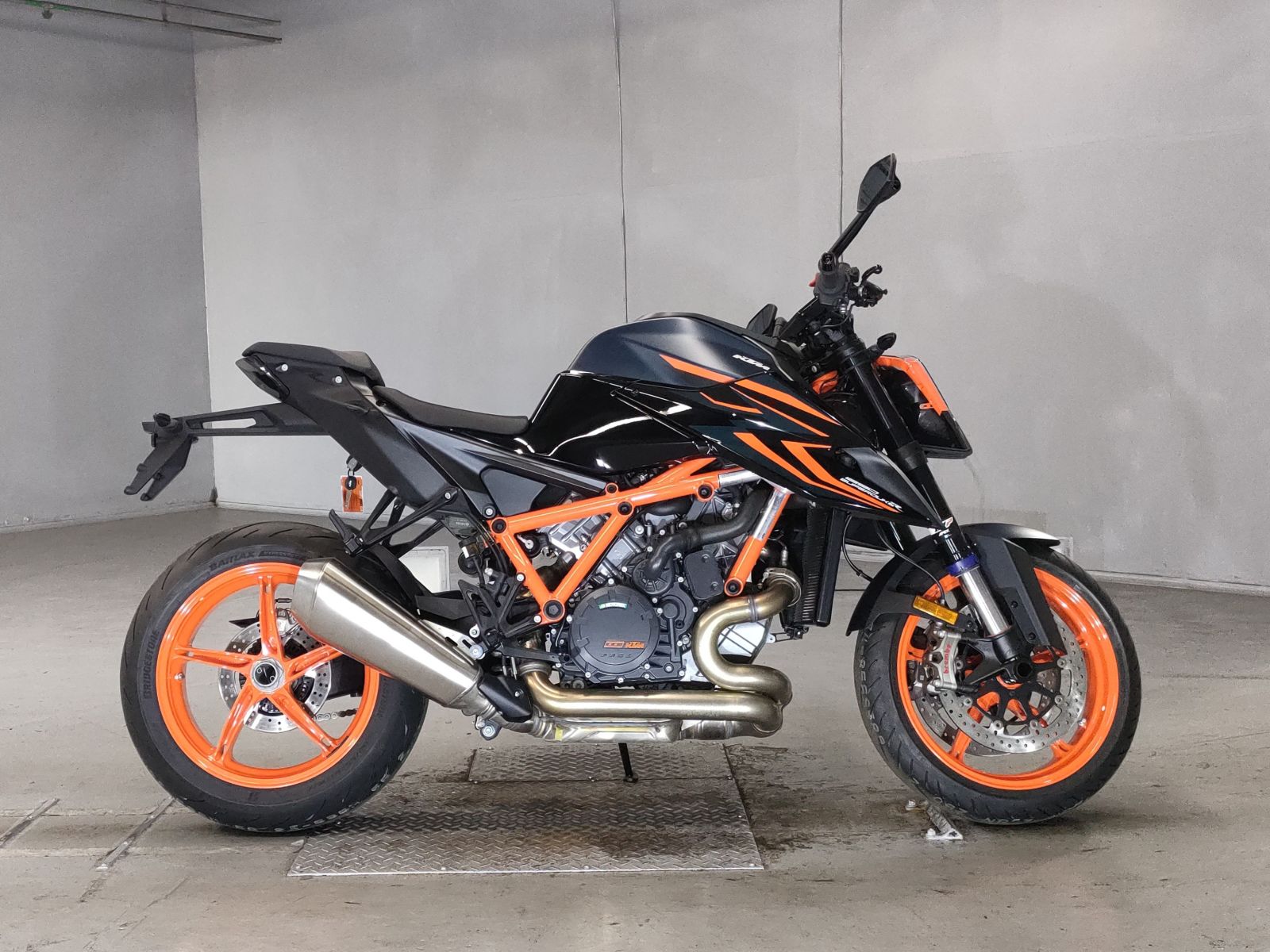 KTM 1290 SUPERDUKE R 2022