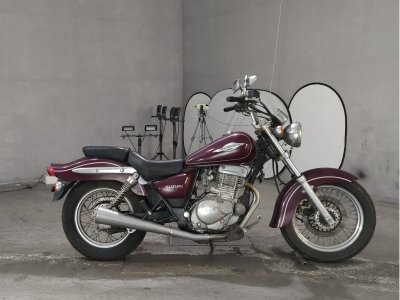 Suzuki GZ250
