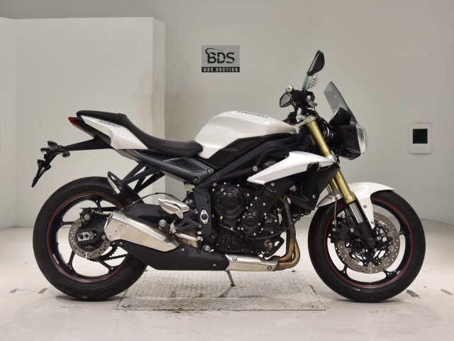 Triumph STREET TRIPLE85 2016