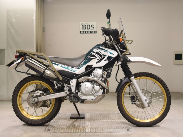 Yamaha SEROW XT250 2016