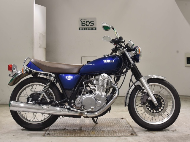 Yamaha SR400 2021