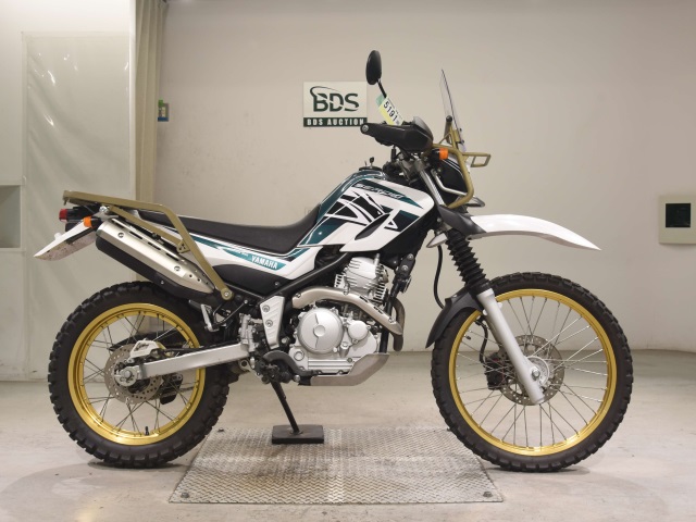 Yamaha SEROW XT250 2017