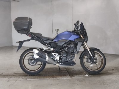 Honda CB250R 2019