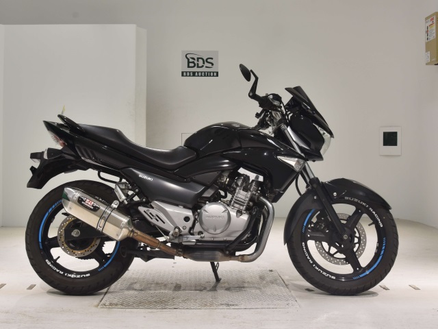 Suzuki GSR250