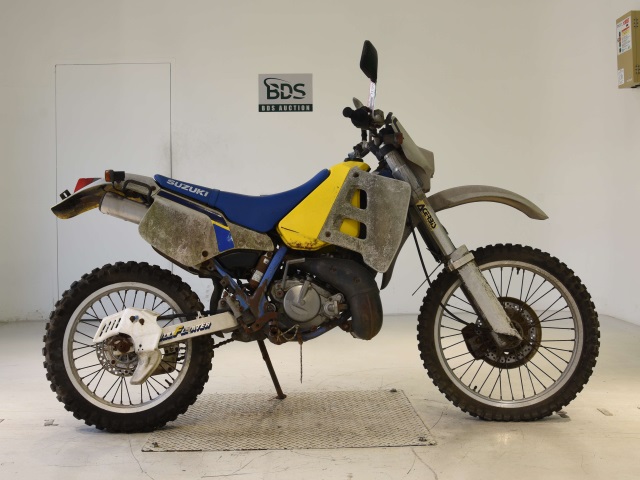 Suzuki TS200R