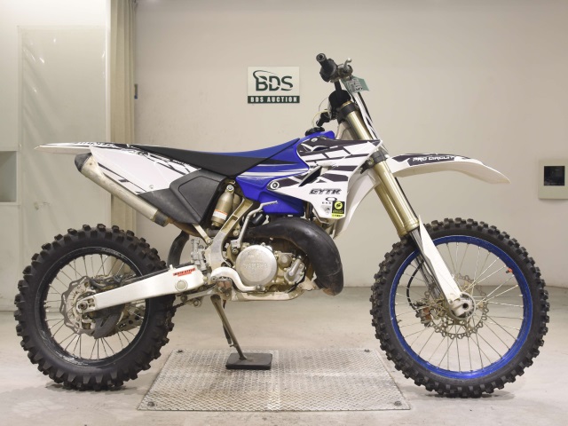 Bajaj YZ250X