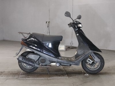 Suzuki ADDRESS V100