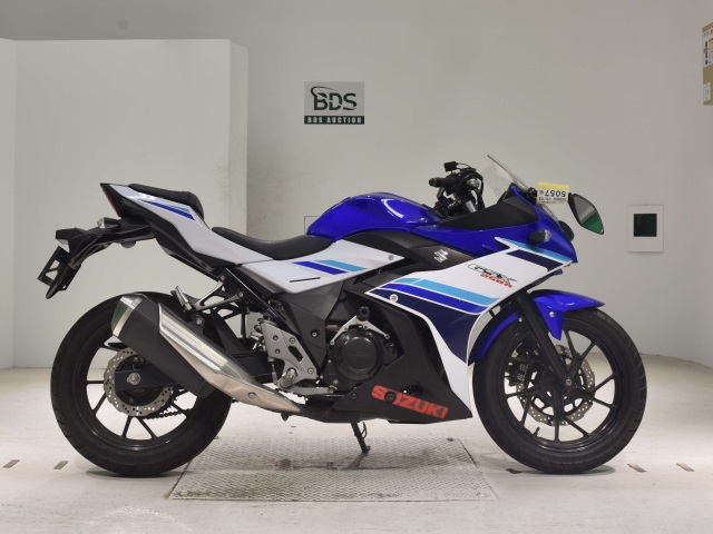 Suzuki GSX250R