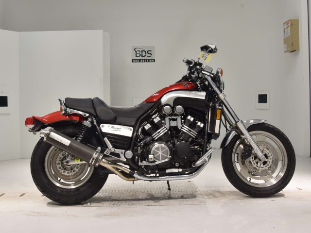 Yamaha V-MAX1200 2004