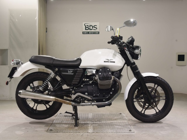 Moto Guzzi V7 STONE 2013
