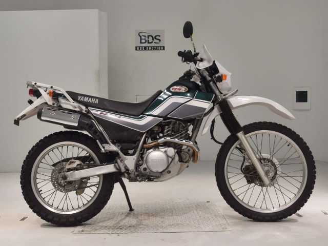 Yamaha SEROW XT225 2002