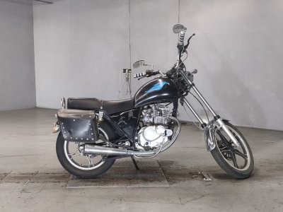 Suzuki GN125 2014