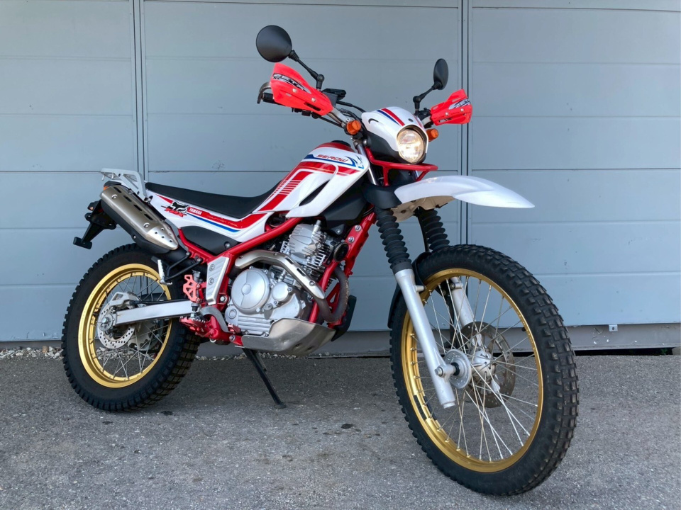 Yamaha SEROW XT250