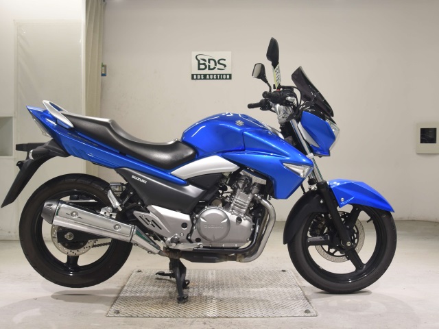 Suzuki GSR250