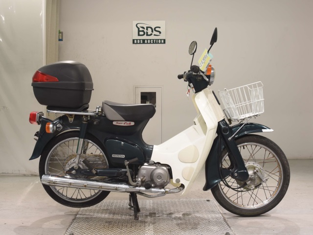 Honda C90 2005