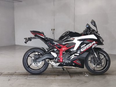 Kawasaki NINJA ZX-25R KRT 2021