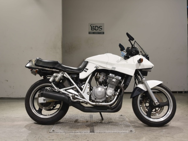 Suzuki GSX250S KATANA