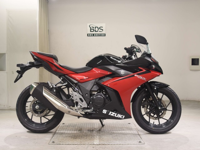 Suzuki GSX250RA