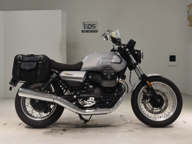 Moto Guzzi V7 SPECIAL 2023