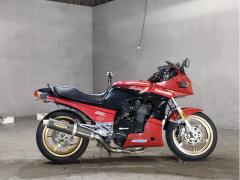 Kawasaki GPZ900R 1990