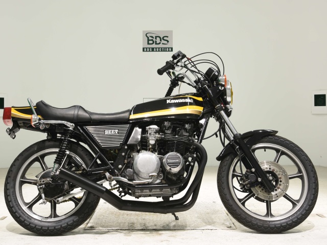 Kawasaki Z400J 2023