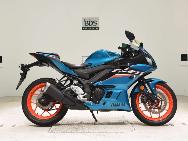 Yamaha YZF-R25A 2021