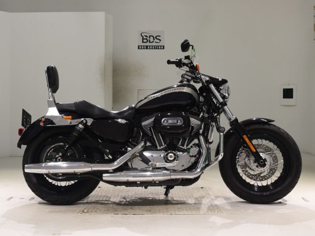 HD SPORTSTER CUSTOM XL1200C 2019